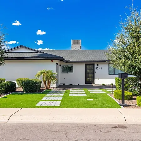New Remodel In The Heart Of Scottsdale Villa